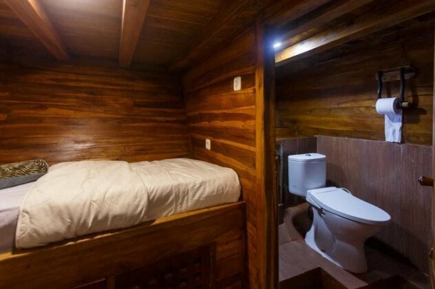 Helena Liveaboard - Photo3