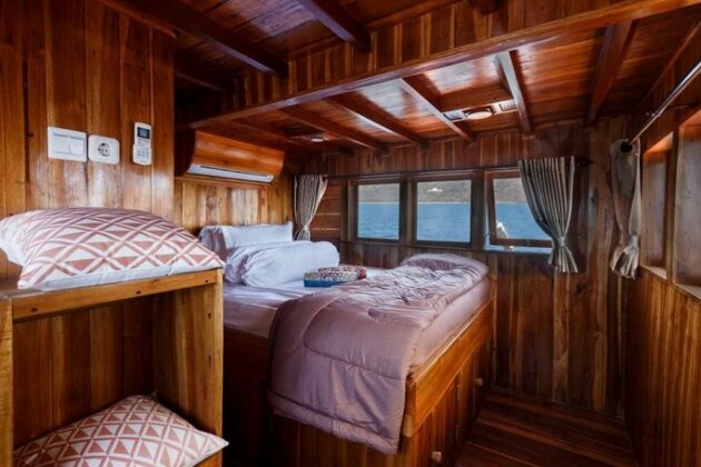 Helena Liveaboard - Photo4
