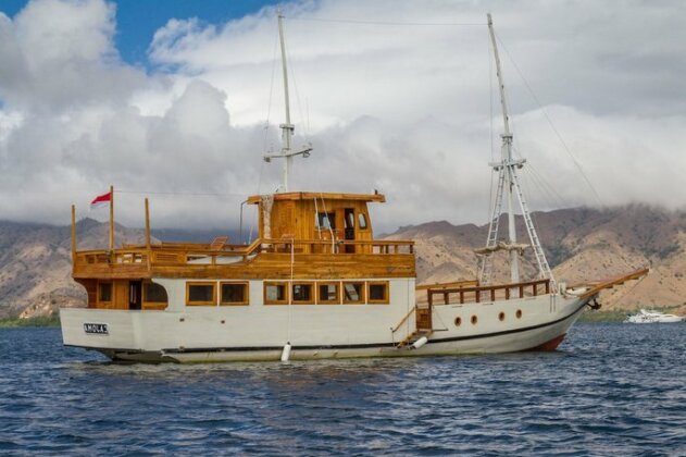 Kelana Boat - Photo2
