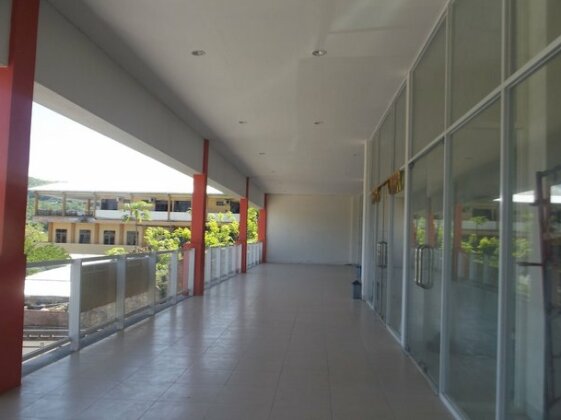 L Bajo Hotel - Photo3