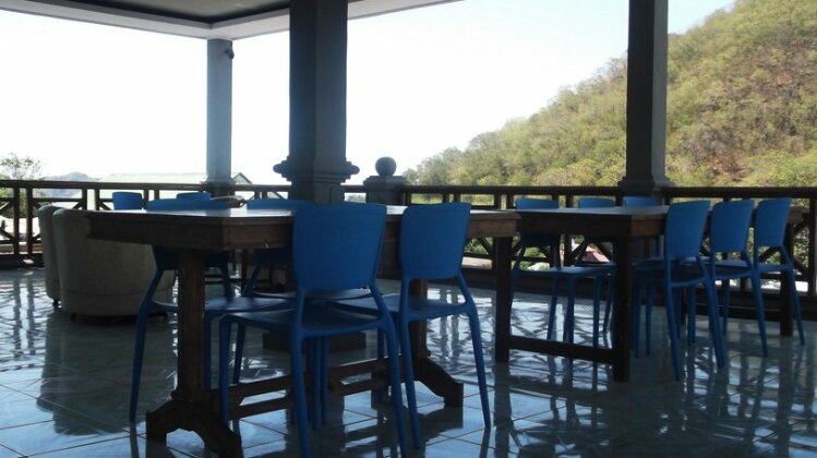 Sunrise Hotel Labuhanbajo - Photo2