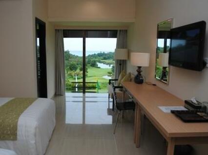 Ria Bintan Golf Lodge - Photo4