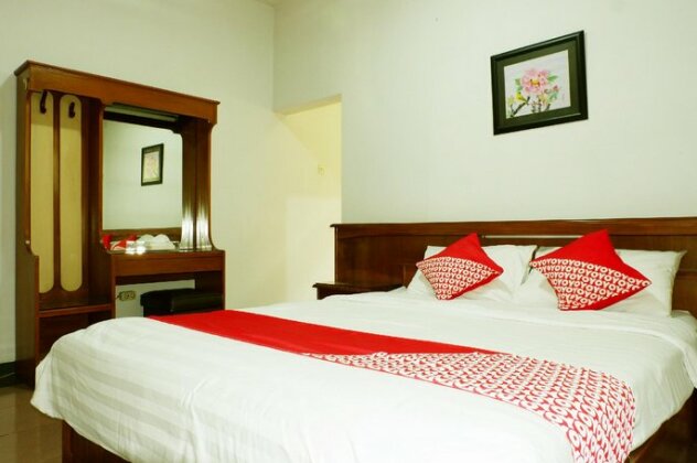 OYO 517 Hotel Arjuna Lawang - Photo3