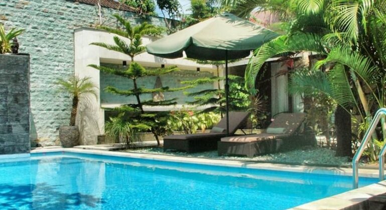Marinos Place - Photo2