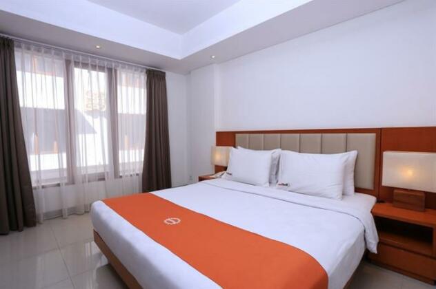 RedDoorz Plus @ Lebak Bene 2 - Photo4
