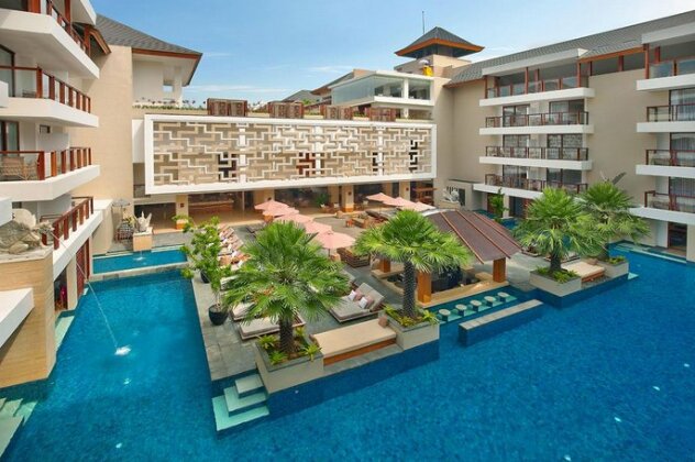 The Bandha Hotel & Suites - Photo2