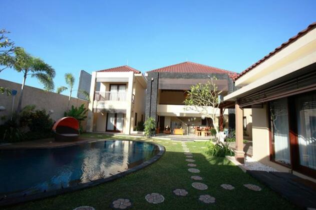 Villa Naga Kuta Bali - Photo3