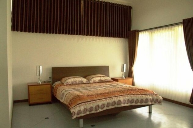 Avina Lembang - Photo5