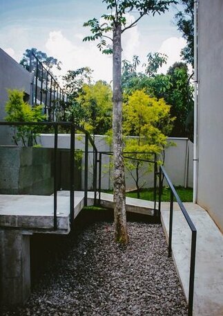 Blackbird Hotel Lembang - Photo3