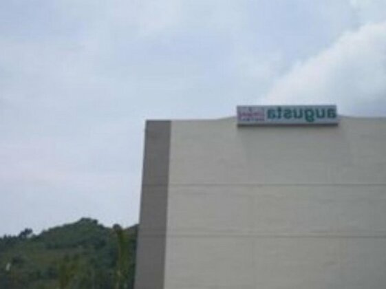 Hotel Augusta Lembang - Photo2
