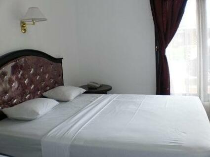 Narima Indah Hotel & Cottage - Photo3