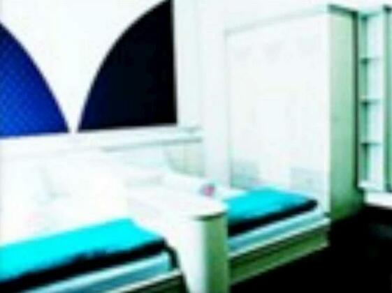 Rumah Pinus Guesthouse & Cafe - Photo3