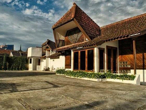 Tujuh Bidadari Holiday Home