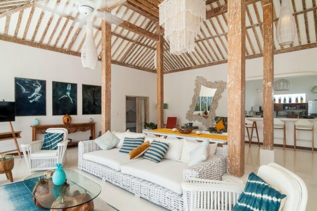 De'Coco Villa and Suites - Photo2