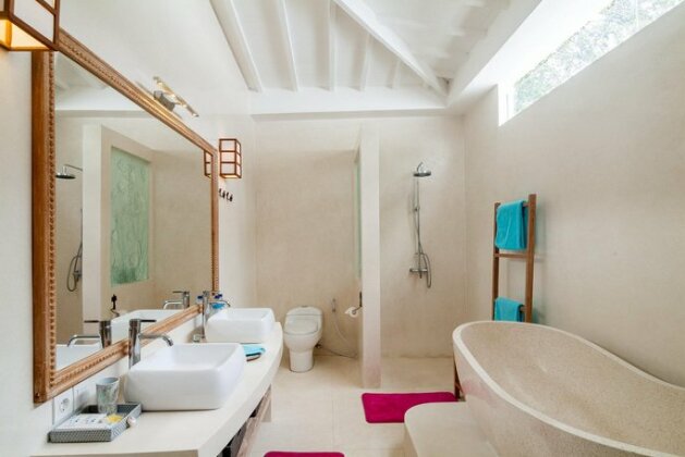 De'Coco Villa and Suites - Photo4