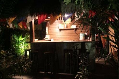 Deny's Home Stay - Photo2