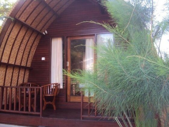 Harum Meno Bungalow - Photo2