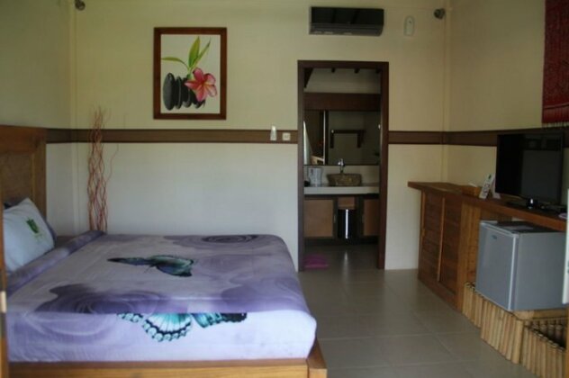 OYO 685 Green Asri Hotel - Photo4