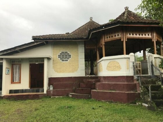 Pondok Tetebatu Cottages and Cafe
