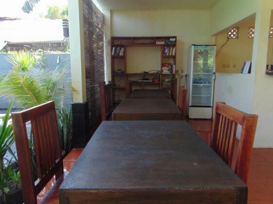 Sister Bungalow - Photo2