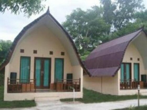 Suri Bungalows