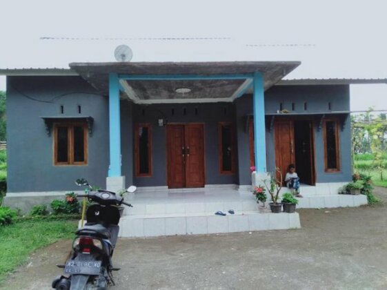 Tetebatu Trekking Homestay