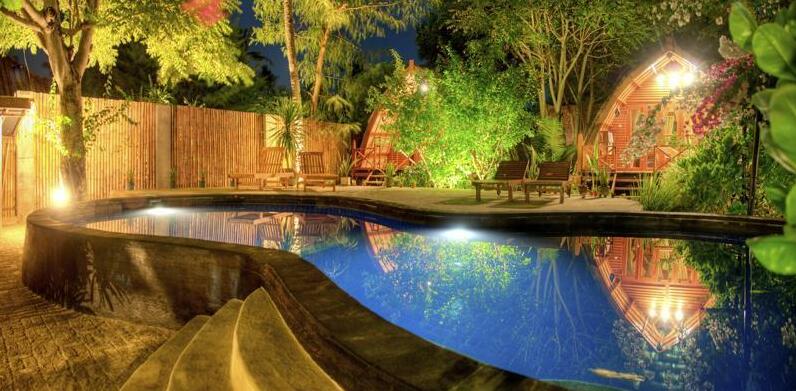The Waterfront Hotel Lombok - Photo2