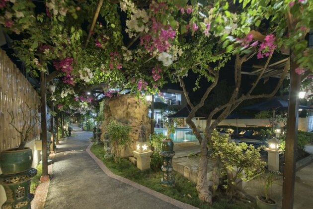 Villa Almarik Resort - Photo4