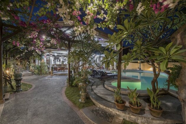 Villa Almarik Resort - Photo5