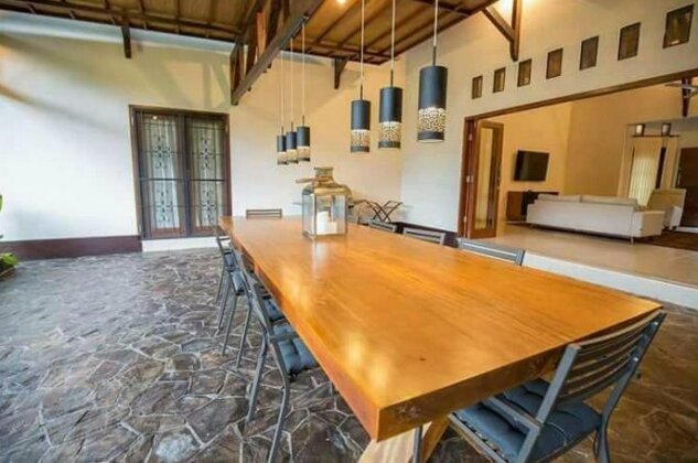 Villa Batu Layar by Aristy - Photo4