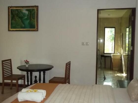 Villa Indah Batu Layar - Photo5