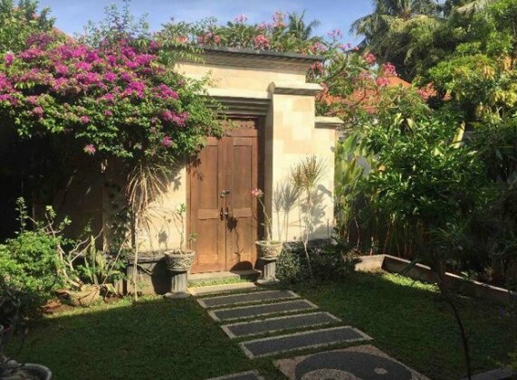 Lian House