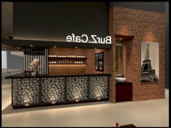 Burza Hotel - Photo2