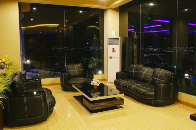 Istana Hotel and Resort - Photo2