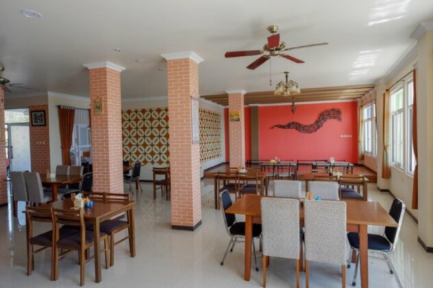 RedDoorz Plus Syariah @ Hotel Boulevard Luwuk - Photo3