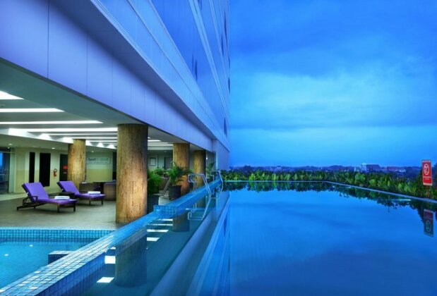 Aston Madiun Hotel & Conference Center - Photo2