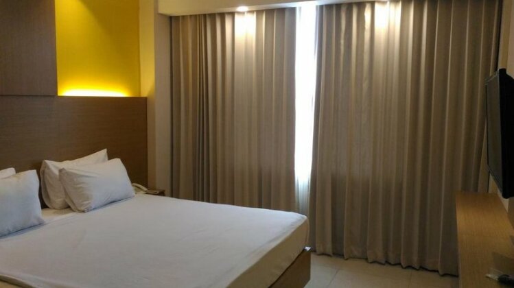 Hotel Kharisma Madiun - Photo4