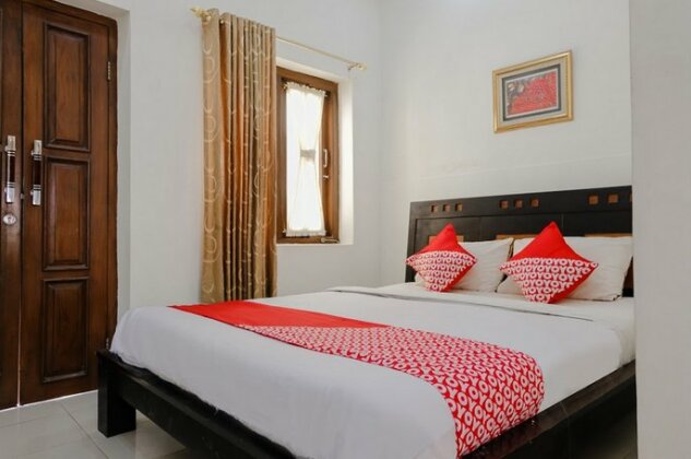 OYO 1190 Ndalem Katong Residence - Photo2
