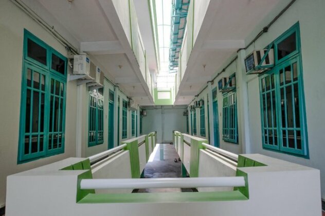 SPOT ON 1796 Hotel Taman Indah - Photo2