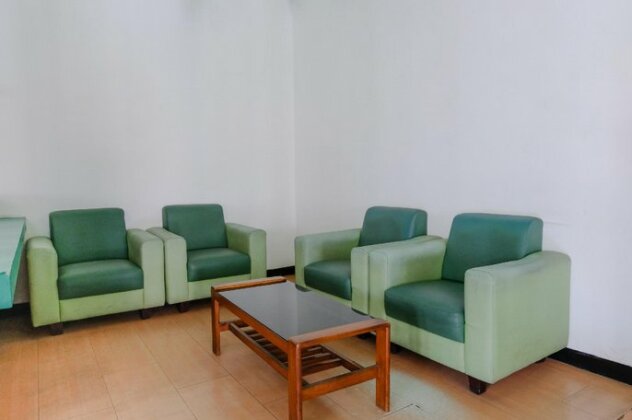 SPOT ON 1796 Hotel Taman Indah - Photo5