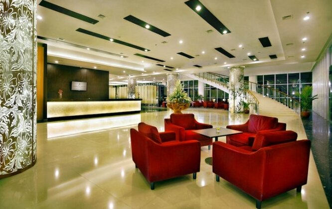 Atria Hotel Magelang - Photo2