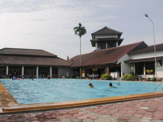 Front One Resort Magelang - Photo5