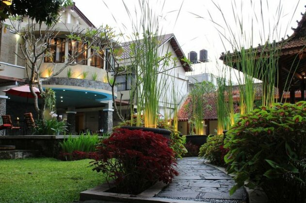 Hotel Sriti Magelang - Photo2