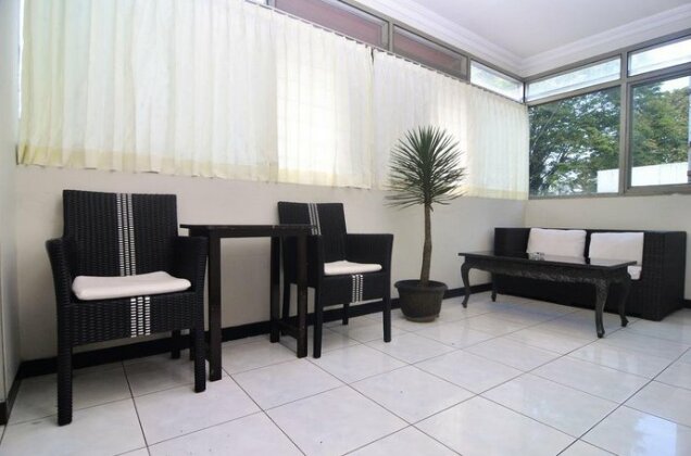 Hotel Sumber Waras - Photo3