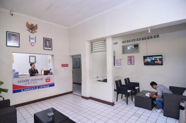 Hotel Sumber Waras - Photo4