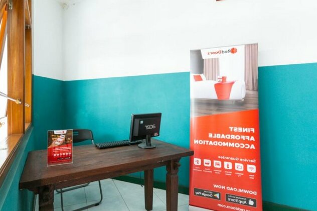 RedDoorz Syariah near Alun Alun Magelang - Photo5