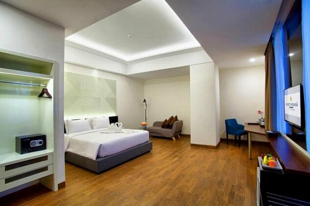 Golden Tulip Essential Makassar - Photo2