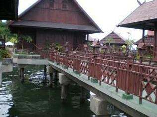 Hotel Pantai Gapura Makassar - Photo2