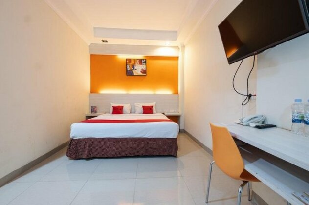 RedDoorz Premium @ Lasinrang Losari - Photo4