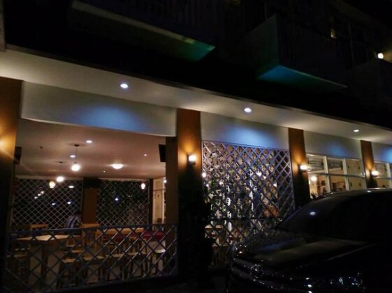 Bluebells Express Hotel Syariah - Photo2